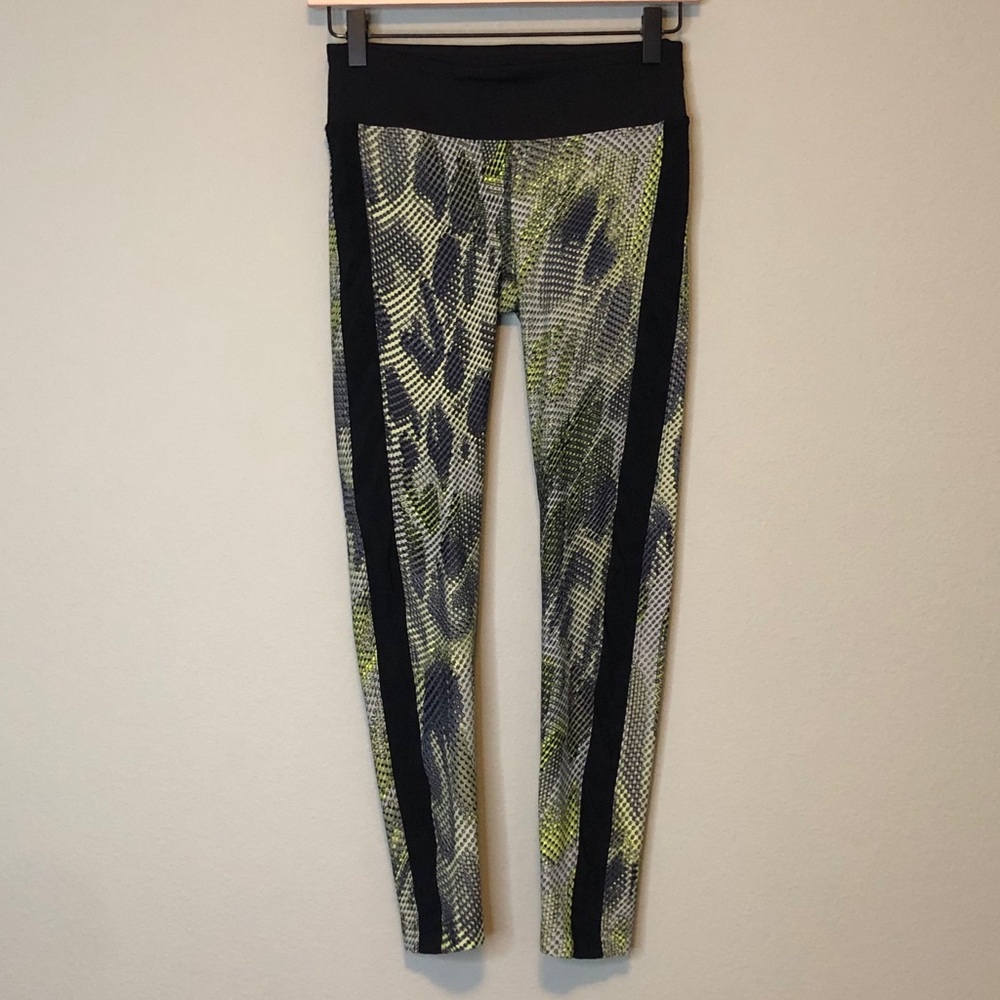 Koral Activewear Dynamic Duo Cropped Legging - S